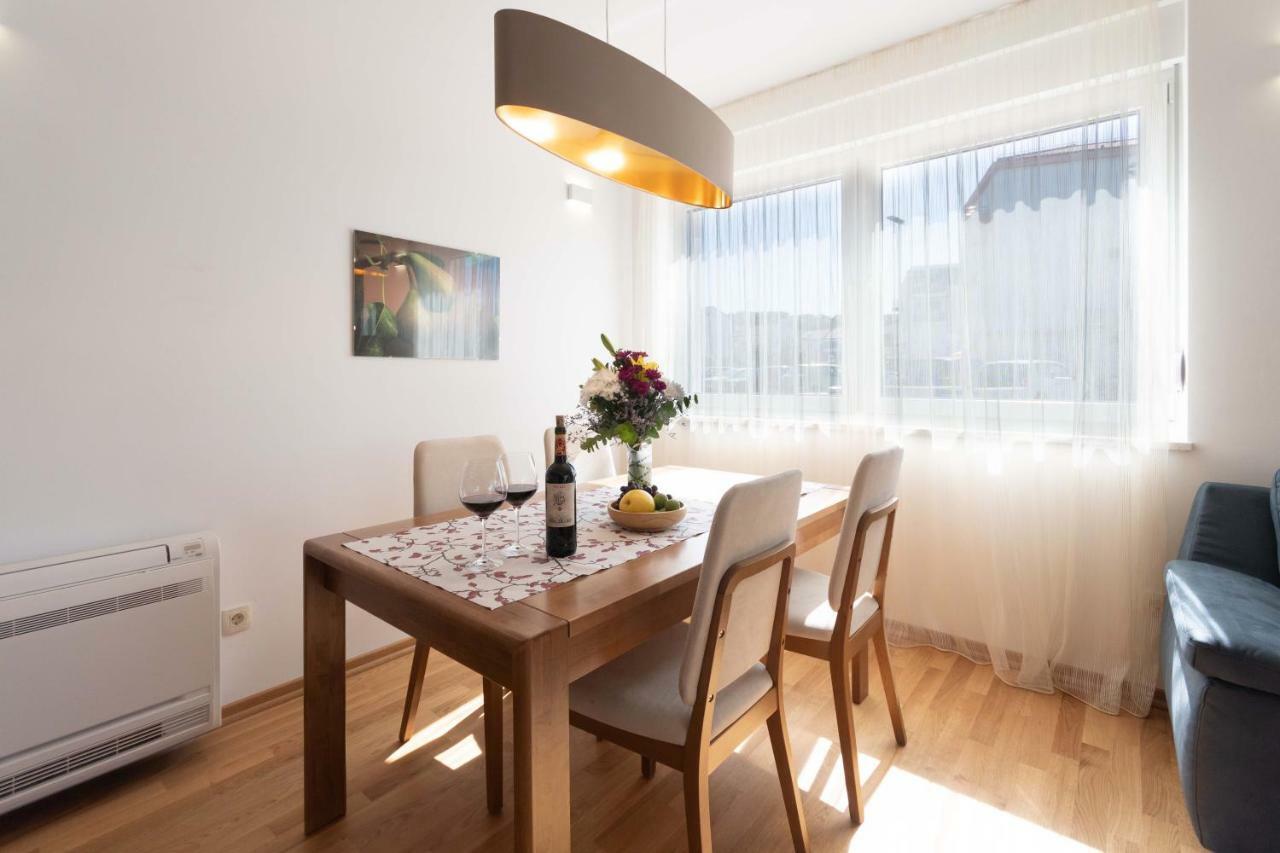 Apartment House Ivan John Podstrana Eksteriør billede